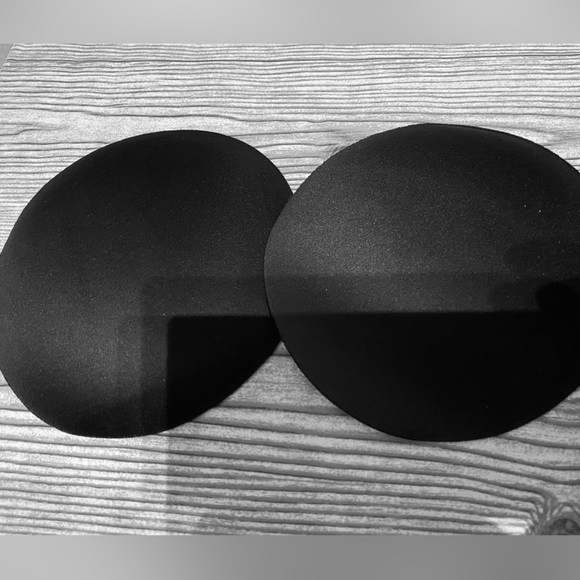 Spandex shorts with removable butt pads. (C5) - Picture 4 of 5